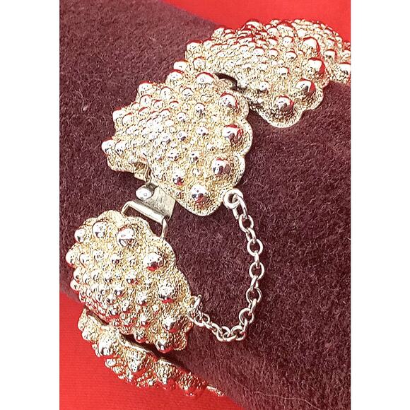 Vintage Heavy Napier Sterling Silver Chunky Textured Shell Statement Bracelet - Picture 2 of 11